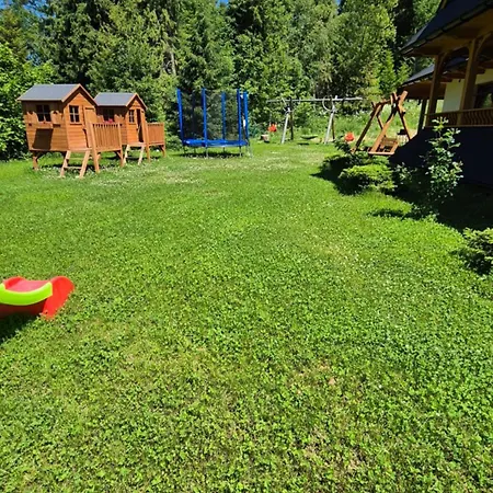Dworek Na Skraju Lasu * Косцелиско