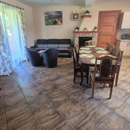 Dworek Na Skraju Lasu Косцелиско